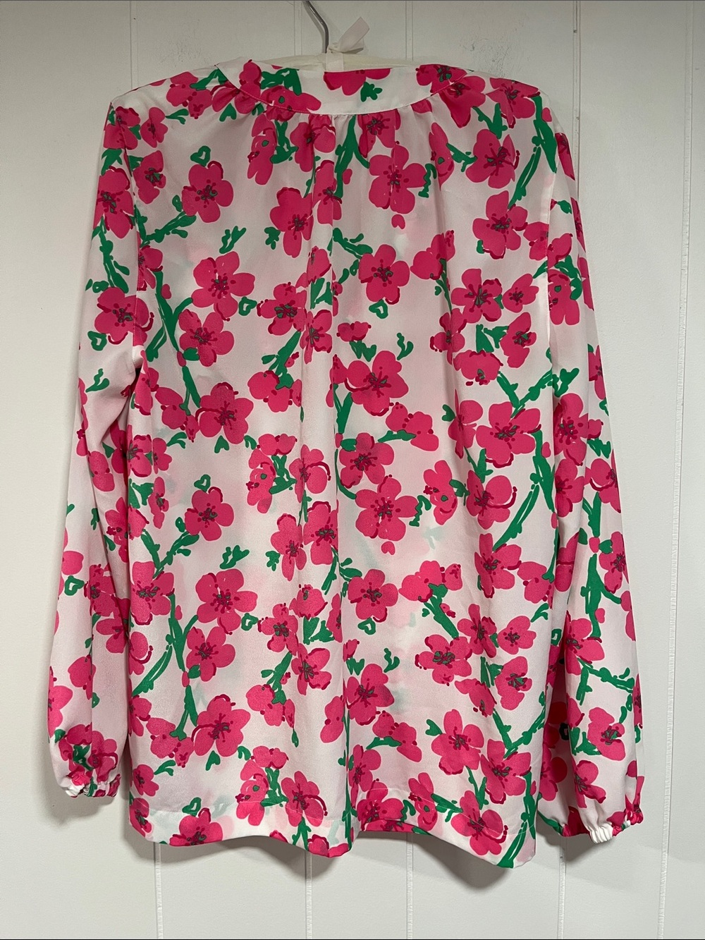 Lilly Pulitzer Pink Floral V-Neck Blouse - Picture 2 of 7